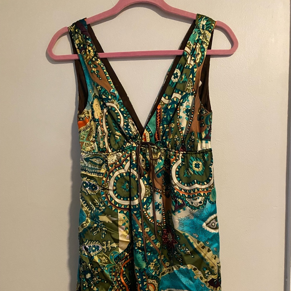 Blue/green pattern v neck dress